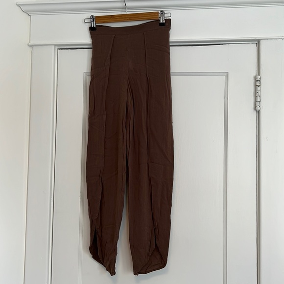 Very light and cool brown summer pants - Picture 1 of 3